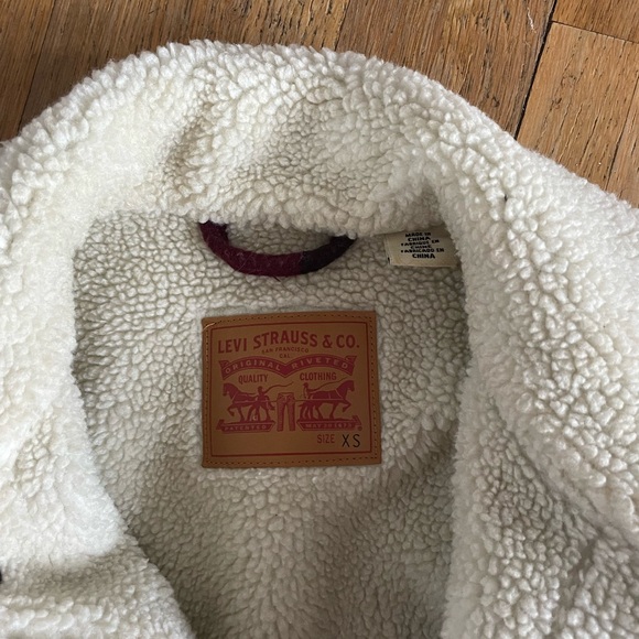 Levi’s Sherpa jacket - Picture 3 of 5
